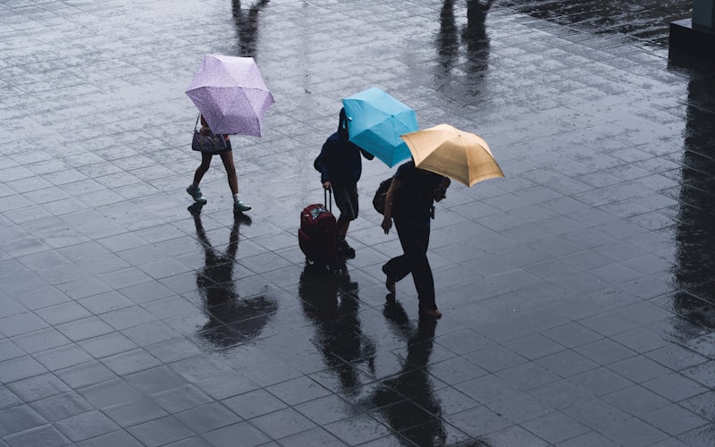 The Difference Between Umbrella and Excess Liability for Roofing Contractors
