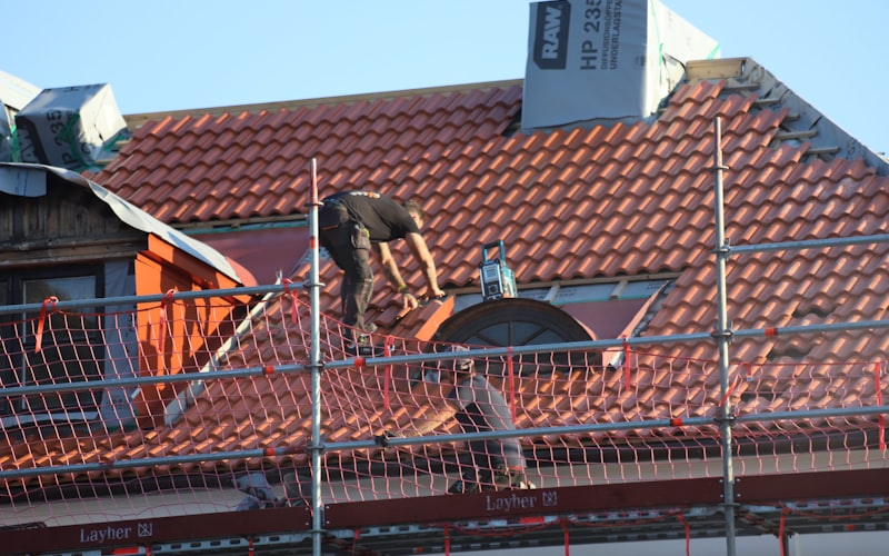 Installation Floater vs Inland Marine: Which One Covers Your Materials on the Roof