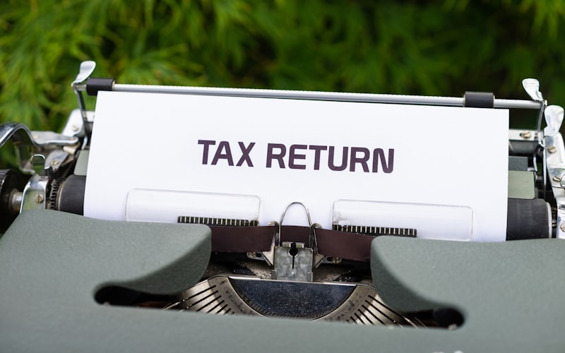 The Real Cost of Misclassifying a 1099 Roofing Crew in Texas