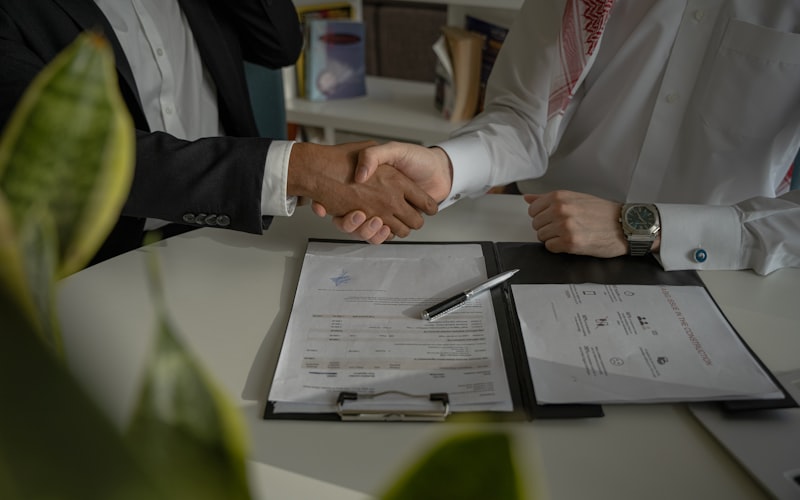 When to Switch Insurance Agents as a Residential Roofer